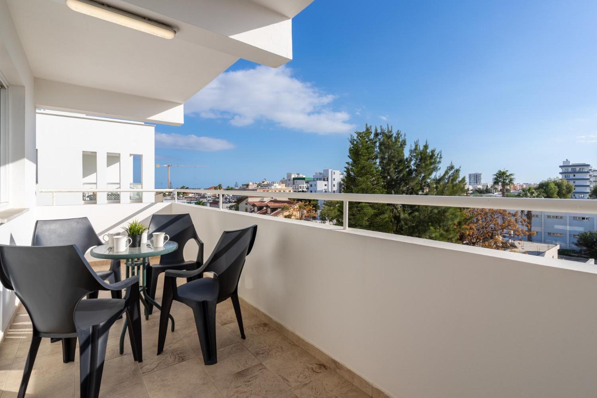 Jayde 2-Bedroom Apartment In Larnaca Exterior foto